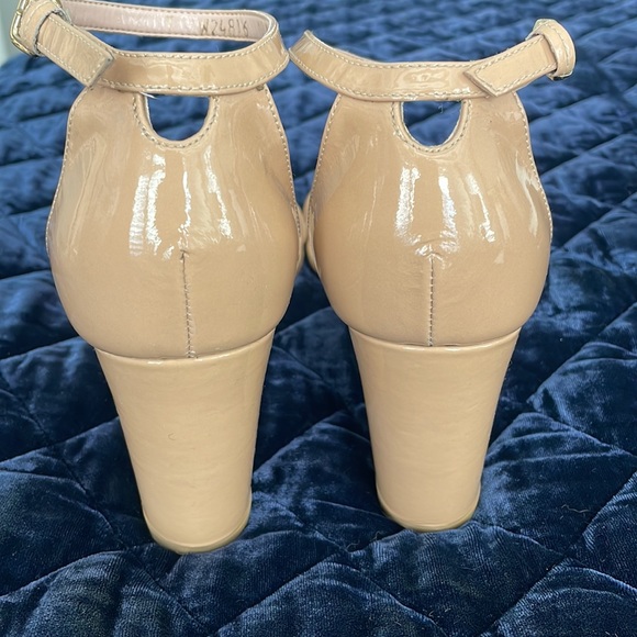 Stuart Weizmann strappy heel - Picture 4 of 8